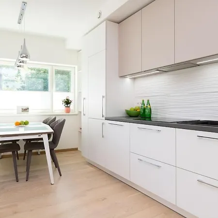 Top Lynn Apartment *