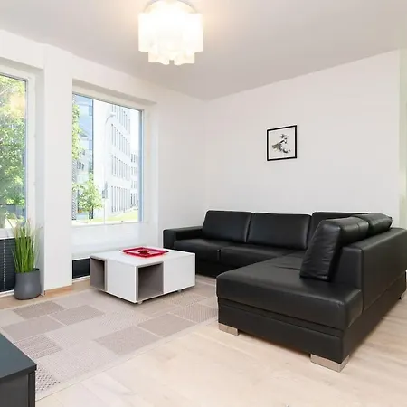Top Lynn Apartment *